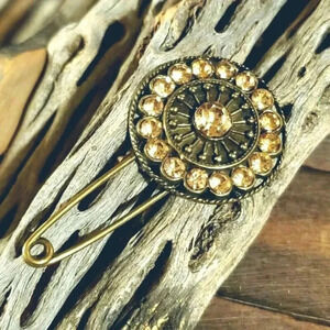 Vintage Bronze Champagne Crystal Sweater Lapel Kilt Pin Brooch